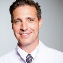 Bild vergrößern: Jörg Hauser, Plastischer & Ästhetischer Chirurg Essen