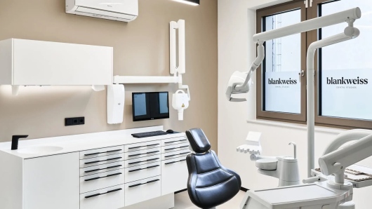 Zahnarzt Frechen | blankweiss - dental studios-2
