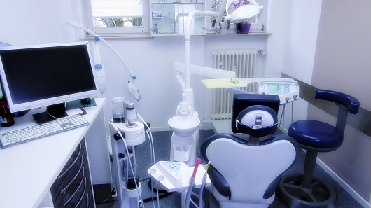 Praxis Dr.med.dent. Florian Bremer Zahnarzt-0