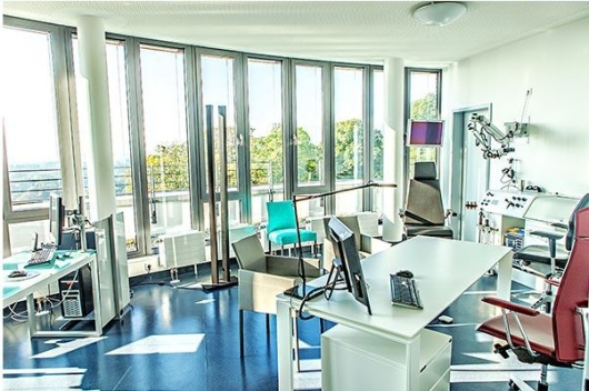 Rhino-Oto-Zentrum: Dr. Stefan Maas, Asad Garayev und Dr. Axel Sauer  -1