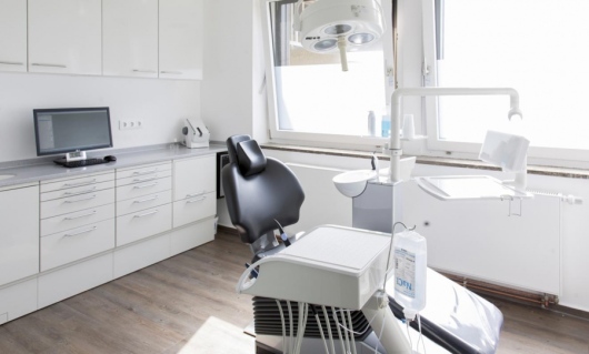 Gemeinschaftspraxis MKG Höxter Dr. Lorenz Holtwick, Norbert Drews & Partner  -2