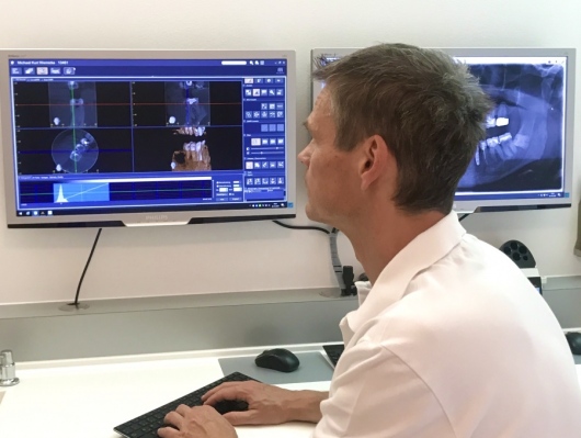 Endodontie Berlin-Mitte, Dr. Bernard Bengs und Dr. Eva Dommisch  -2