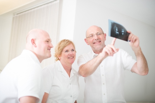 Zahnarztpraxis Dr. Bechmann & Dr. Bechmann  -1