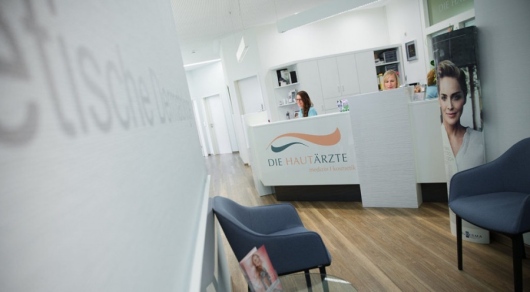 Die Hautärzte Dres. Jutta Ramaker-Brunke und Gerrit Rinck  -2