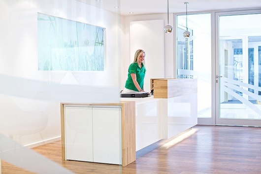 Zahn und Gut Dr.med.dent. Oliver Becker Dr.med.dent. Katrin Becker Dr. med.dent. Janette Müller -0