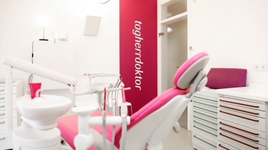 Zahnärzte im Römerweg Praxis für ästhetische Zahnheilkunde  -1