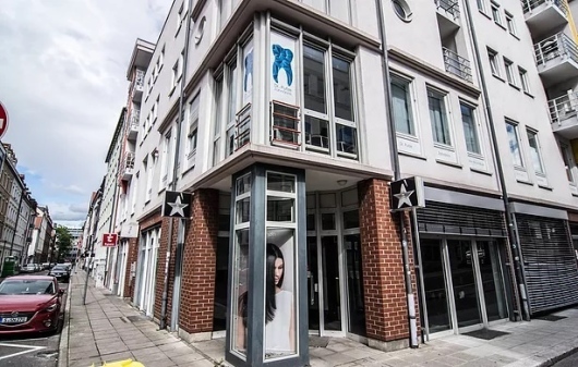 Zahnarzt Stuttgart Praxis Dr. Putze-0