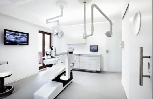 Praxisklinik Pfaffenwinkel Dr. Andreas Kraus und Dr. Nancy Reichenbach-1