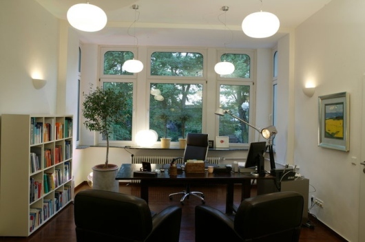 Frauenarzt-Zentrum Gießen Dres. Parvis Kamali und Dominik Adler  -1