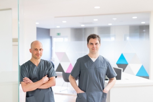 UNIQUM - Gladbeck Dr. Dr. Patrick Karschuck Dr. Dr. Christoph Willamowski-0