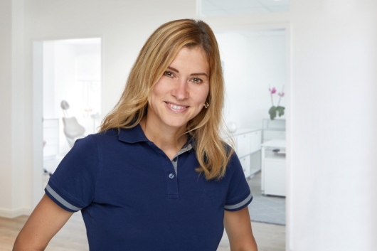 Zahnärzte im Hochstift Zahnärzte an der Königstrasse Ingo Holischeck Dr. Cordula Roggon -1