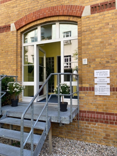 Praxis Carsten Huss Zahnarzt-0