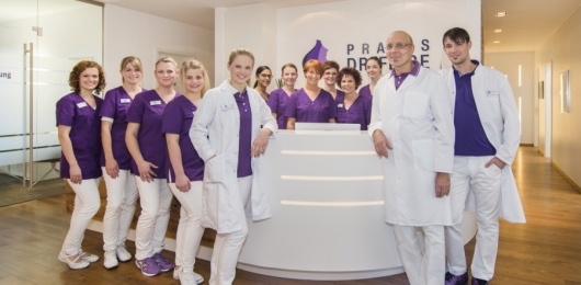 Dr.med.dent. Tim J. Feige und Sophie Feige   -0