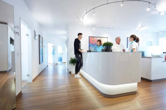 Zahnarztpraxis Dettingen Dr. Koch, Dr. Goth & Partner   -0