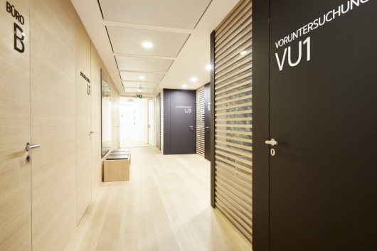 REALEYES Augenklinik Theresienhöhe   -0