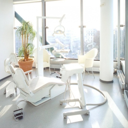 PAN-Klinik Zahnärzte    -1