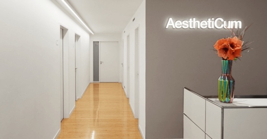 AesthetiCum Berlin Dr.med. Simon Ahrens Facharzt für Plastische- und Ästhetische Chirurgie -0