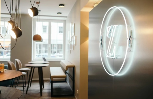 Lieblings-Zahnarzt Köln-Lindenthal Dr. Nadine Holzer-1