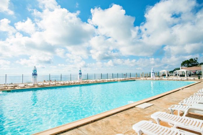 Effect Algara Beach Resort 6