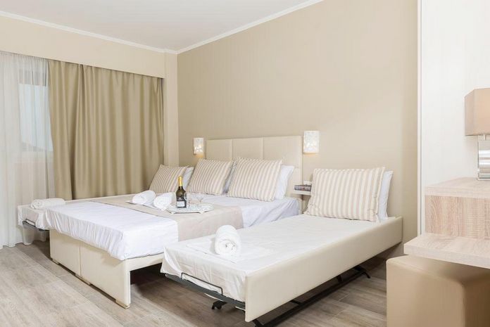 Ammos Beach Seaside Luxury Suites 7