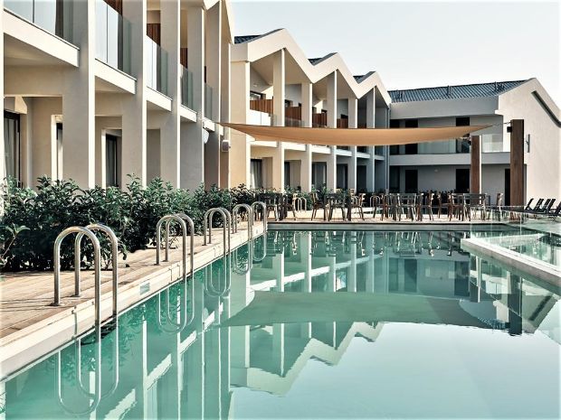 Aqua Bay Suites