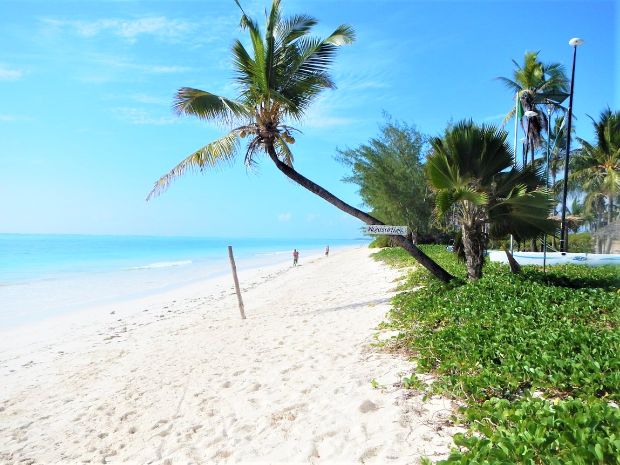 Breezes Beach Club And Spa 6