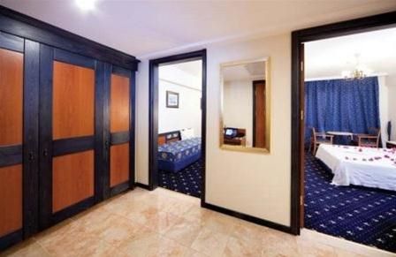 Club Cactus Paradise 8