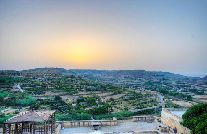 Cornucopia & Bungalows 10