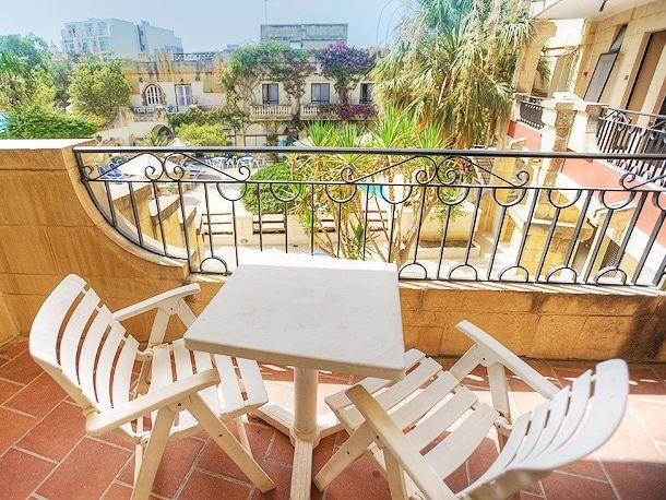 Cornucopia & Bungalows 8