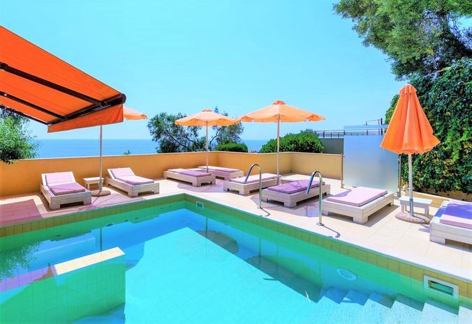 Greek Pride Cronwell Rahoni 6