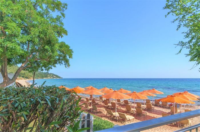 Greek Pride Cronwell Rahoni 7