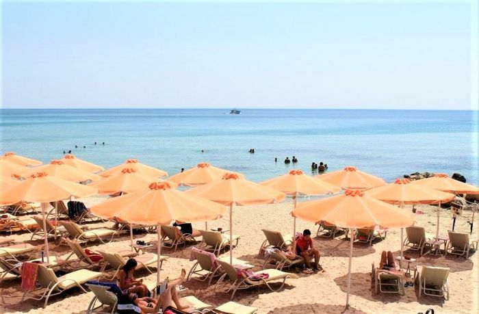 Greek Pride Cronwell Rahoni 8