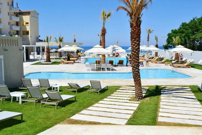 Diamond Apartments And Suites 8