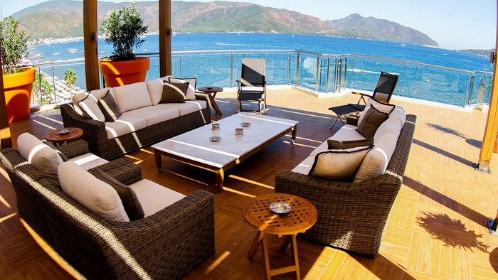 Elegance International 6