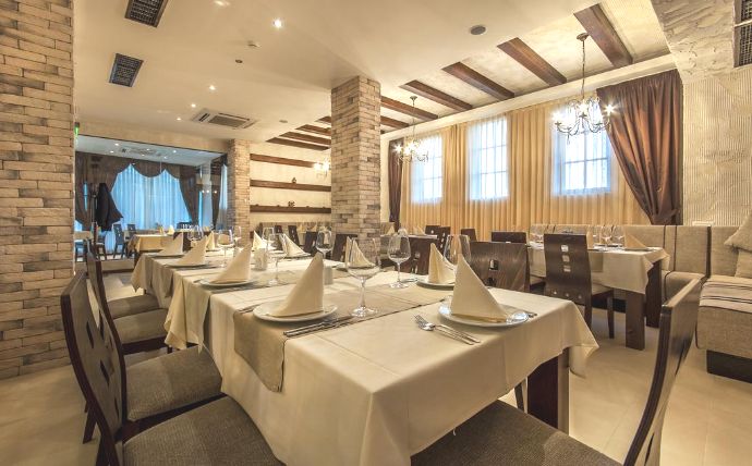 Grand Royale Apartment Complex & Spa 7