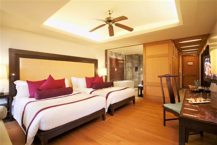 Hotel Centara Grand Beach Resort