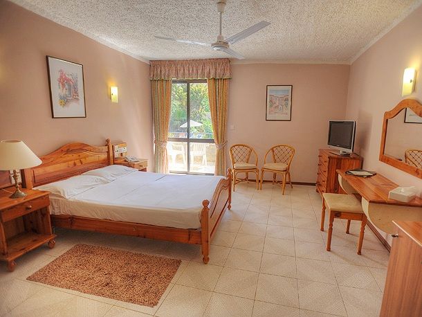 Hotel Cornucopia & Bungalows