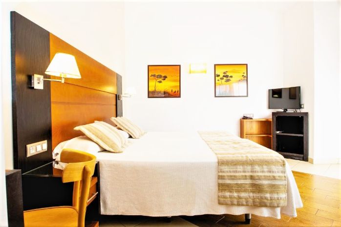 Hotel Hl Miraflor Suites