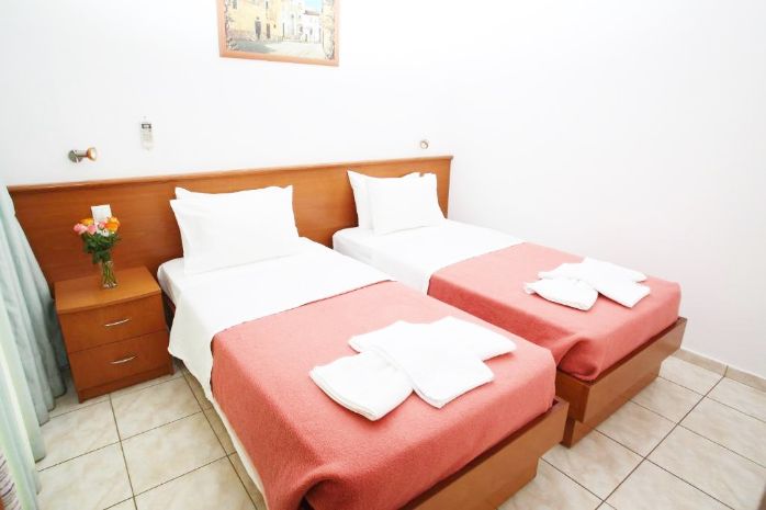 Hotel Kiriakos Studios