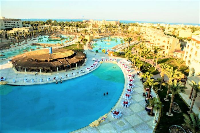 Hotel Royal Lagoons Resort & Aqua Park