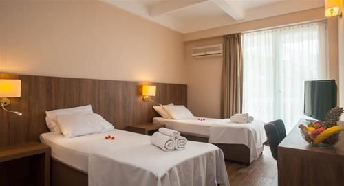 Hotel Sato Sutomore Muntenegru