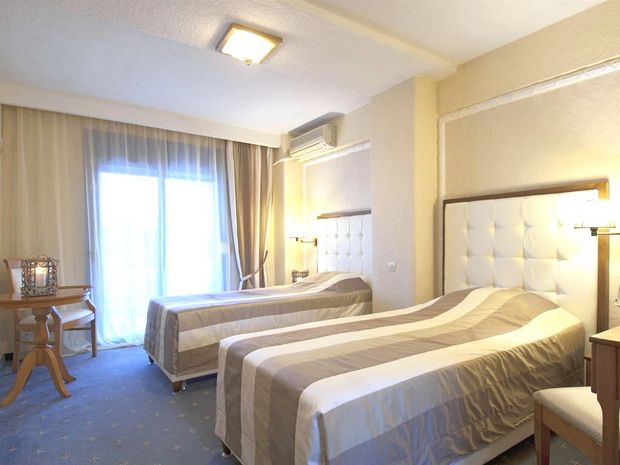 Hotel Secret Paradise