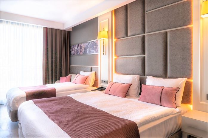 Hotel Side Noble Palace