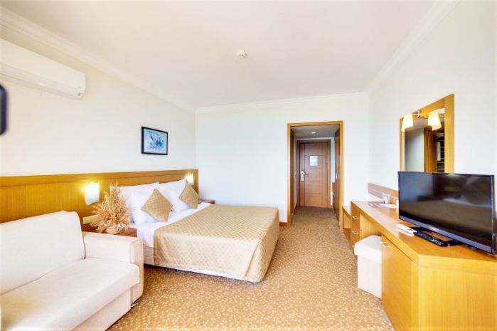 Hotel The Holiday Resort