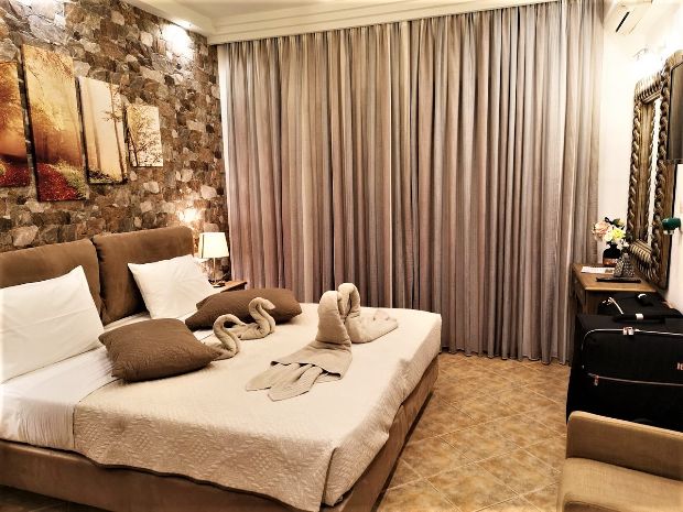 Hotel Theodora Studios