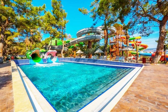 Long Beach Club Nature 7