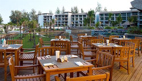 Mai Khaolak Beach Resort And Spa 7