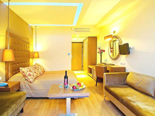 Mediterranean Village Grecia