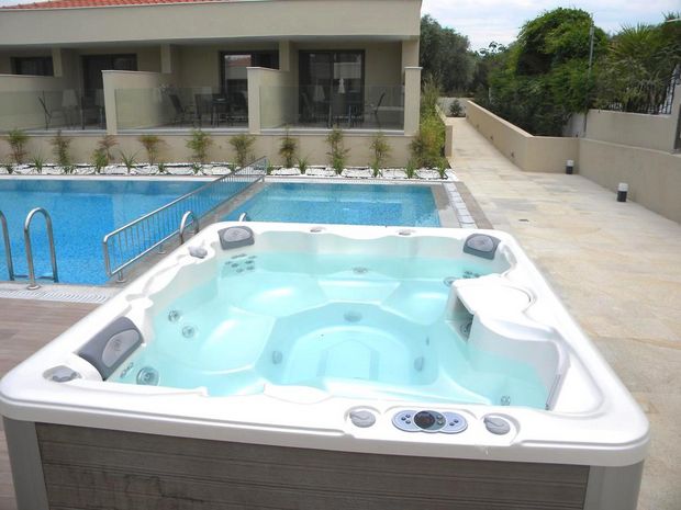 Notos Deluxe Suites 6