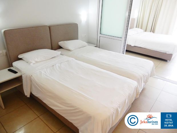 Poze Admiral Tsilivi 6